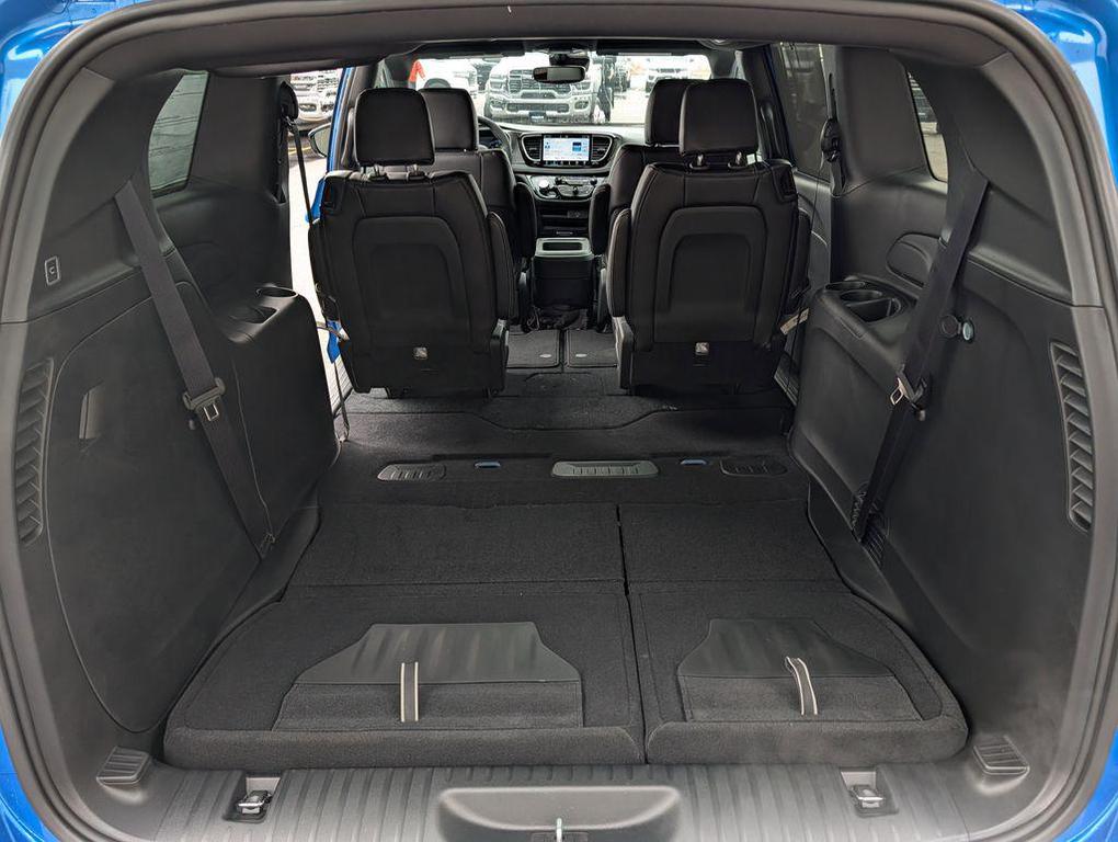 new 2026 Chrysler Pacifica car, priced at $45,584