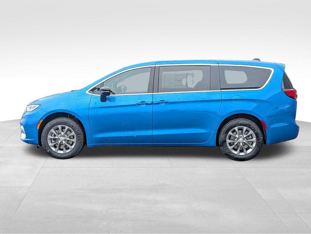 new 2026 Chrysler Pacifica car, priced at $45,584