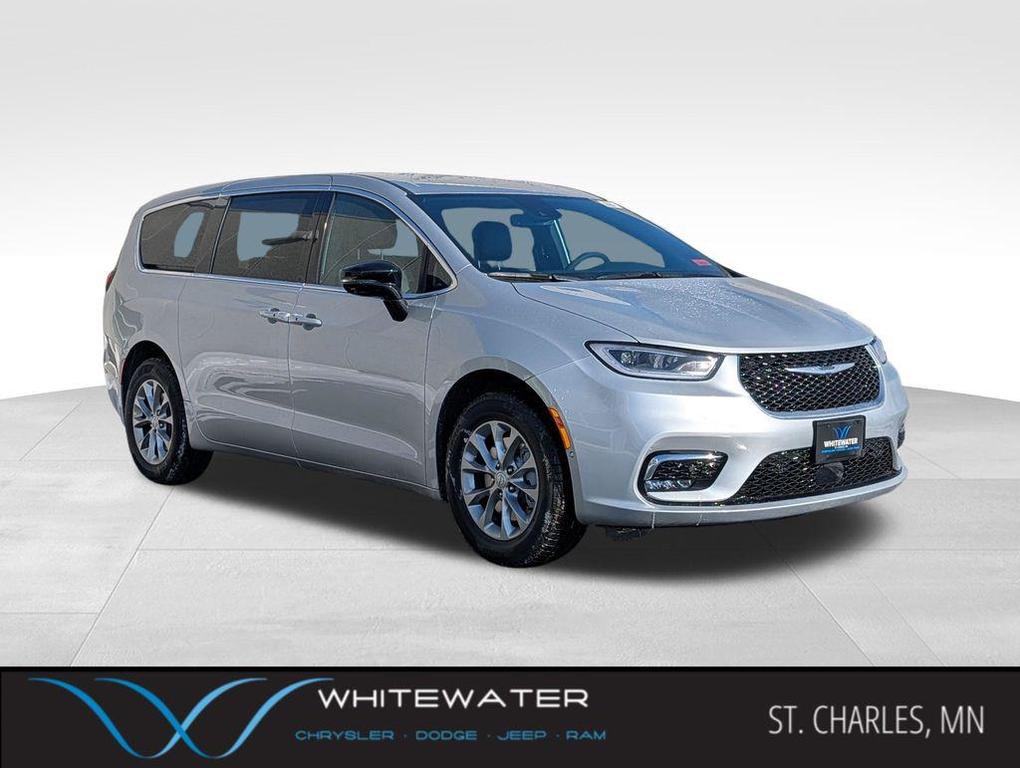 new 2026 Chrysler Pacifica car, priced at $45,586