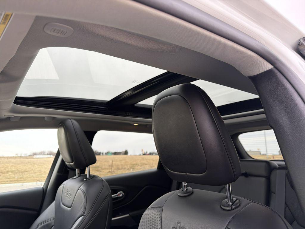 used 2022 Jeep Cherokee car, priced at $21,000