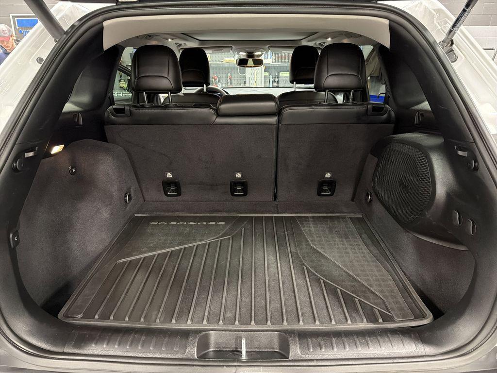 used 2022 Jeep Cherokee car, priced at $21,000