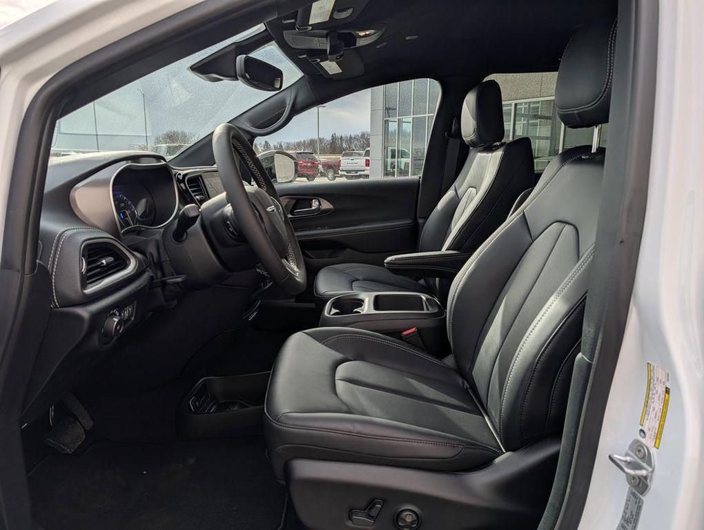 new 2026 Chrysler Pacifica car, priced at $41,877