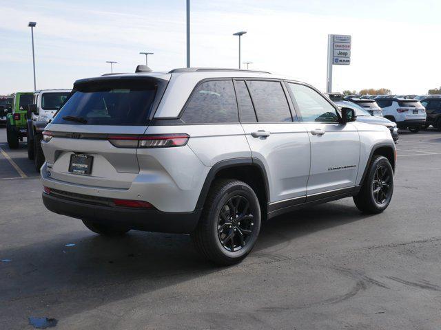 new 2025 Jeep Grand Cherokee car, priced at $39,729