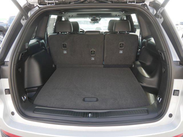 new 2025 Jeep Grand Cherokee car, priced at $39,729