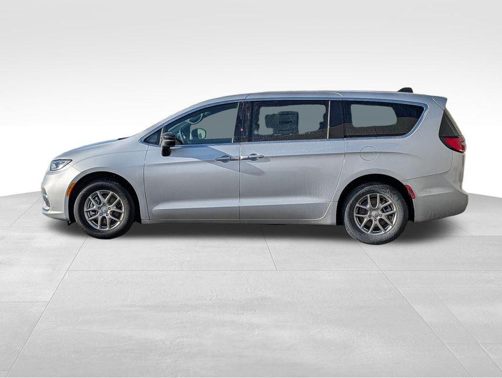 new 2026 Chrysler Pacifica car, priced at $41,250