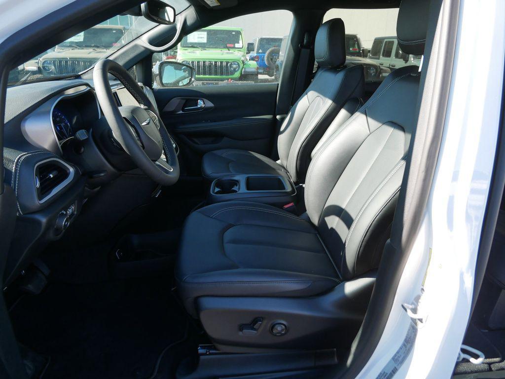 new 2026 Chrysler Pacifica car, priced at $41,484
