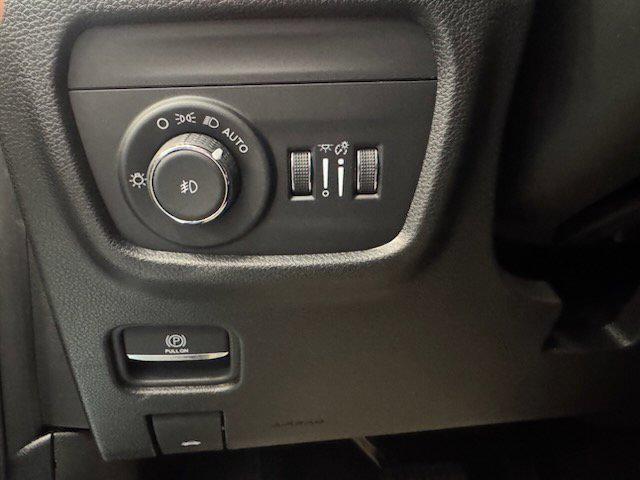 new 2025 Jeep Grand Cherokee car, priced at $51,038