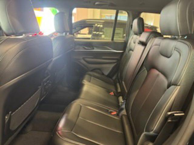 new 2025 Jeep Grand Cherokee car, priced at $51,038