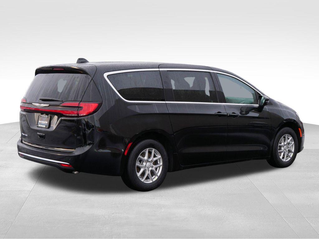 new 2026 Chrysler Pacifica car, priced at $41,877