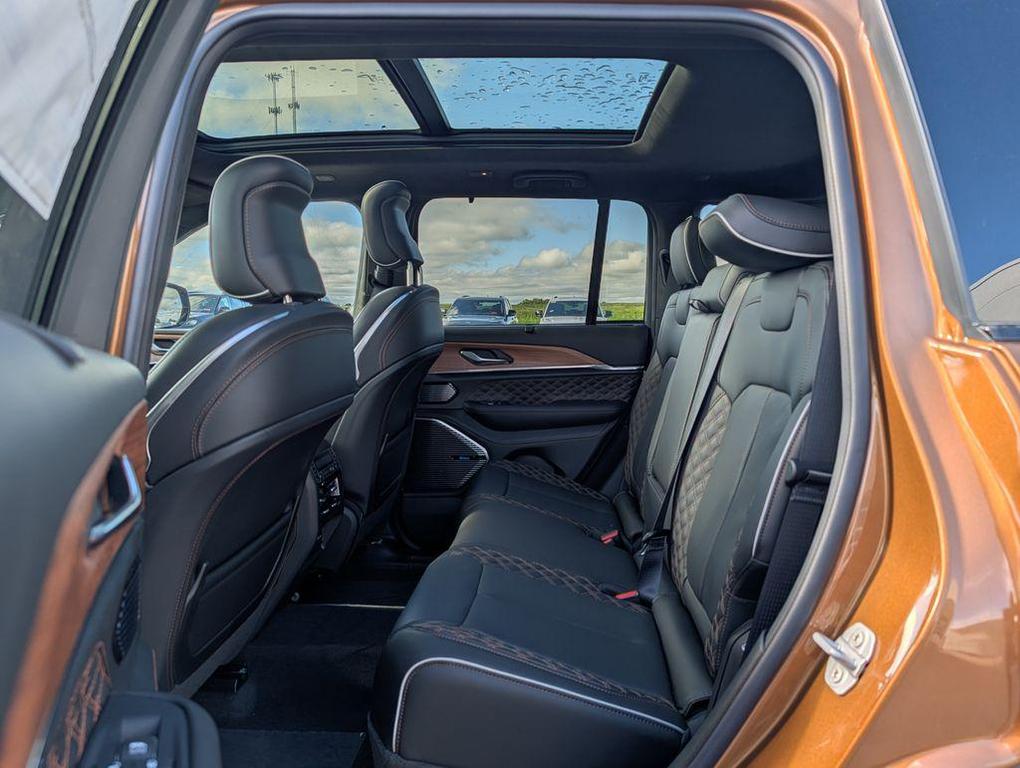 new 2026 Jeep Grand Cherokee car, priced at $58,540