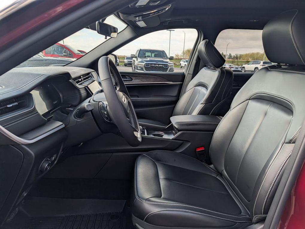 new 2025 Jeep Grand Cherokee L car, priced at $49,043