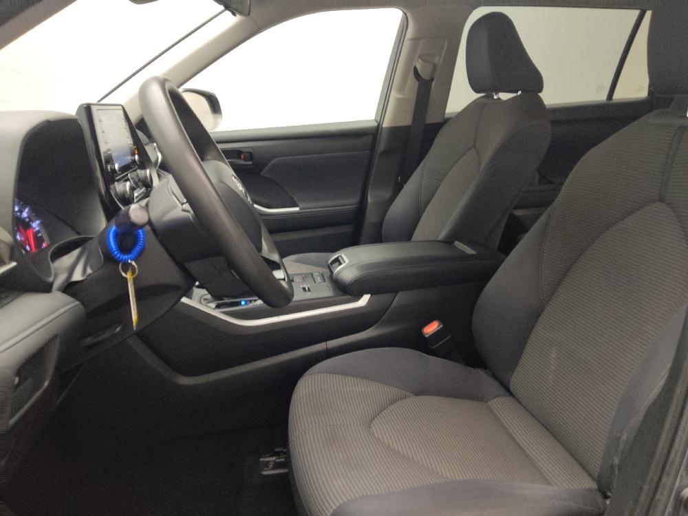 used 2020 Toyota Highlander car, priced at $22,895