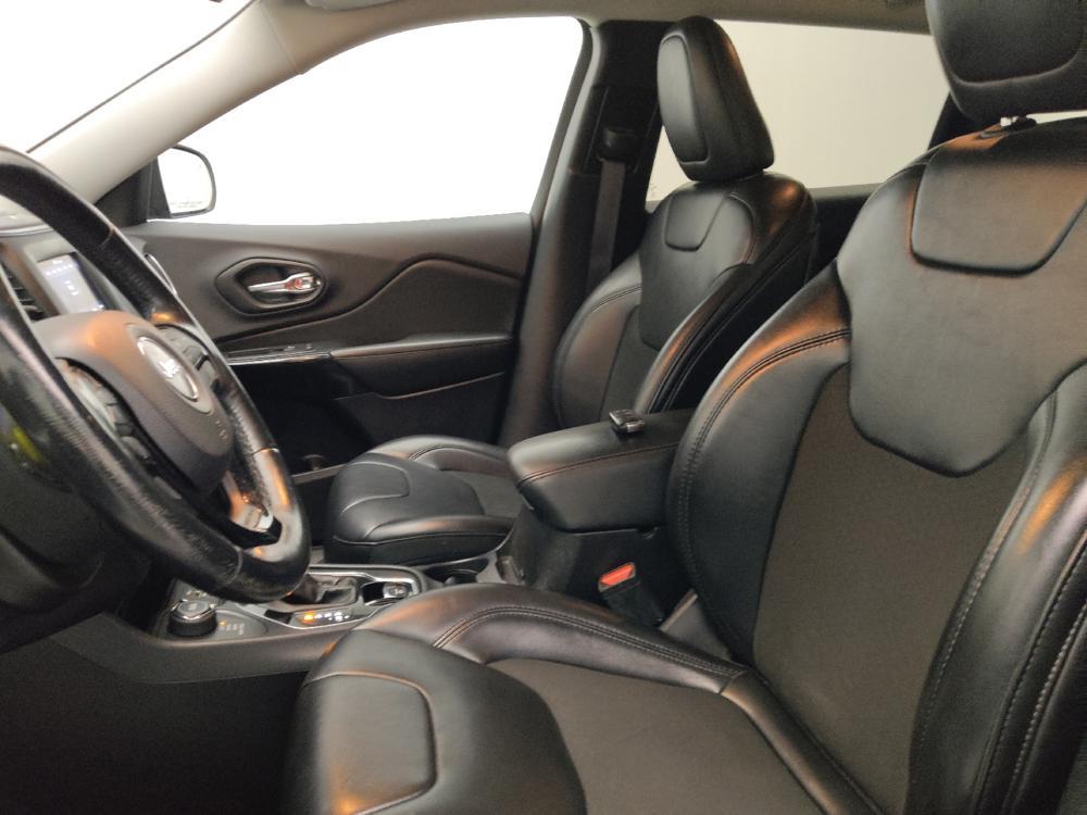 used 2019 Jeep Cherokee car, priced at $17,395