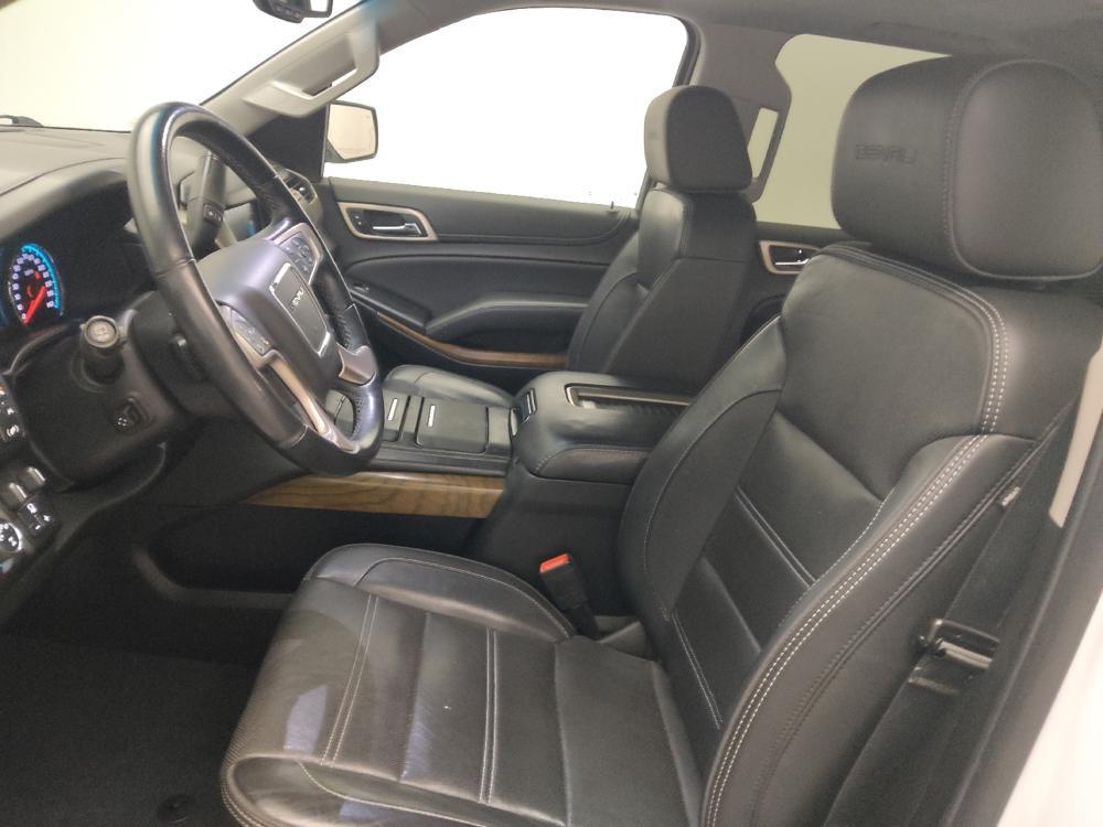 used 2019 GMC Yukon car, priced at $31,595