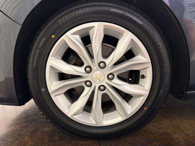 used 2020 Chevrolet Malibu car, priced at $12,995