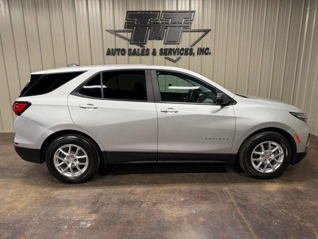 used 2022 Chevrolet Equinox car, priced at $15,900