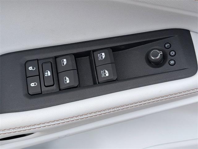 new 2026 Jeep Cherokee car, priced at $44,546