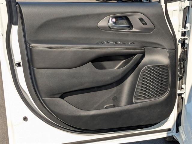 new 2026 Chrysler Pacifica car, priced at $48,949