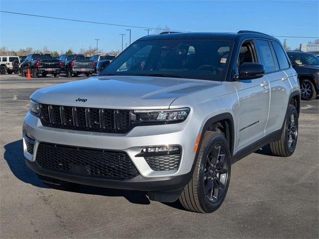 new 2025 Jeep Grand Cherokee car, priced at $47,666