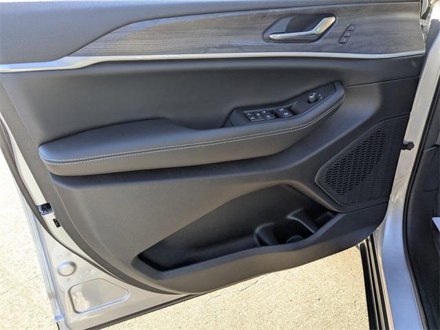 new 2025 Jeep Grand Cherokee car, priced at $47,666