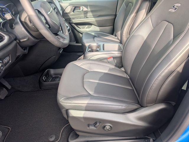 new 2026 Chrysler Pacifica car, priced at $43,939
