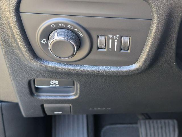 new 2026 Jeep Grand Cherokee car, priced at $40,559