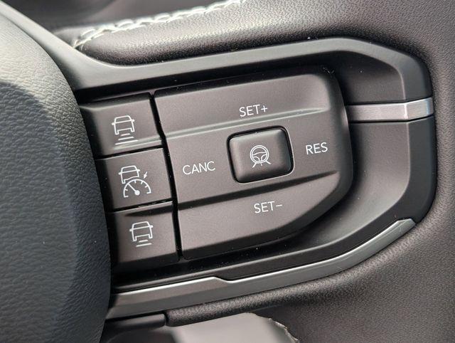 new 2026 Jeep Cherokee car, priced at $42,546