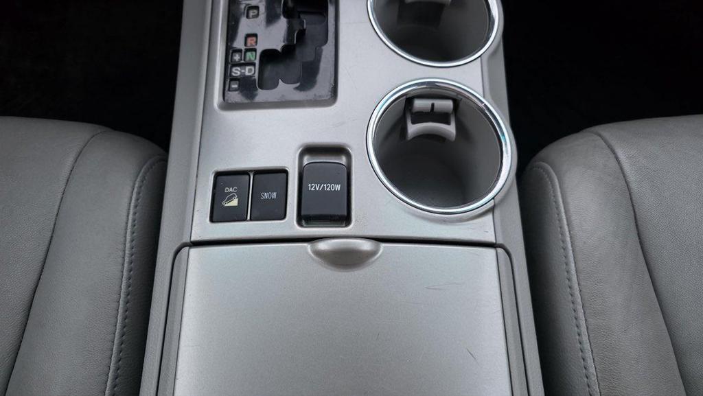 used 2012 Toyota Highlander car, priced at $11,490