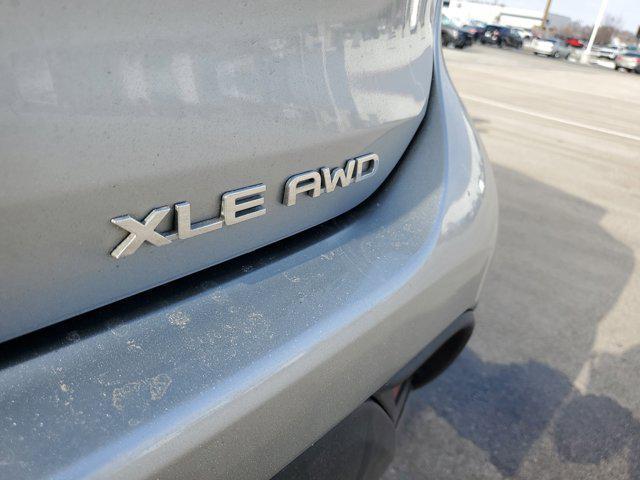 used 2023 Toyota Highlander car, priced at $36,886