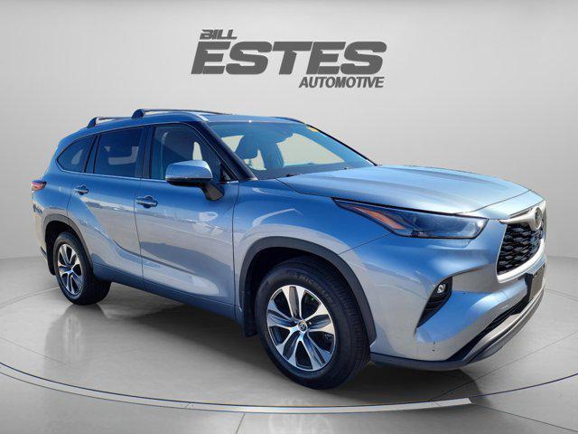 used 2023 Toyota Highlander car, priced at $39,378