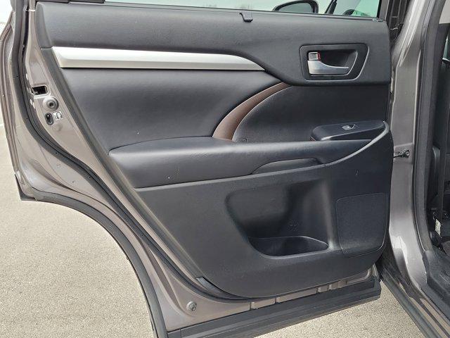 used 2018 Toyota Highlander car, priced at $17,331