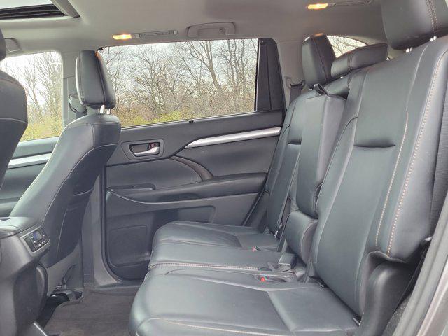 used 2018 Toyota Highlander car, priced at $17,331