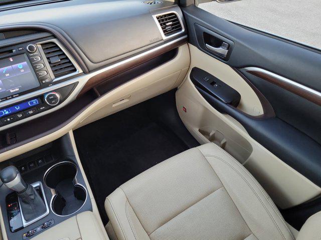 used 2016 Toyota Highlander Hybrid car, priced at $18,933