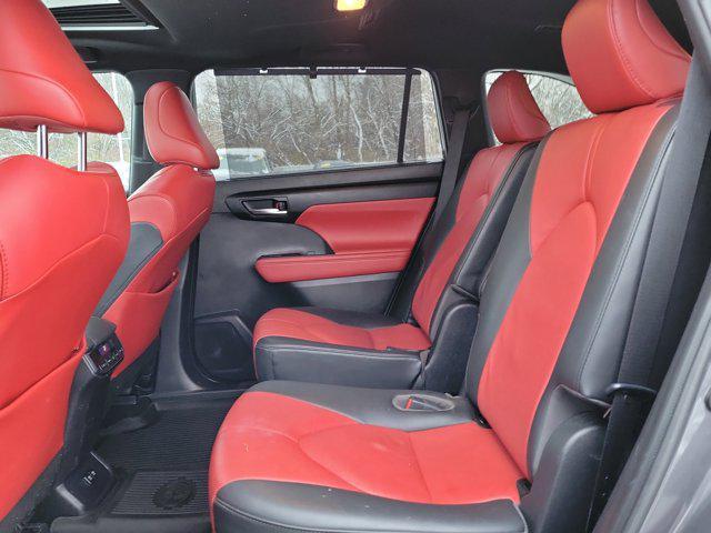 used 2021 Toyota Highlander car, priced at $25,977