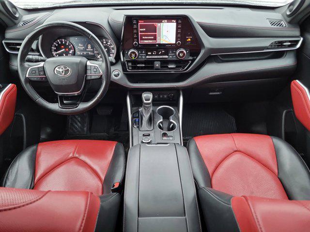used 2021 Toyota Highlander car, priced at $25,977