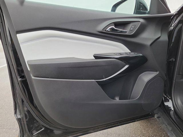 used 2025 Chevrolet Trax car, priced at $23,175