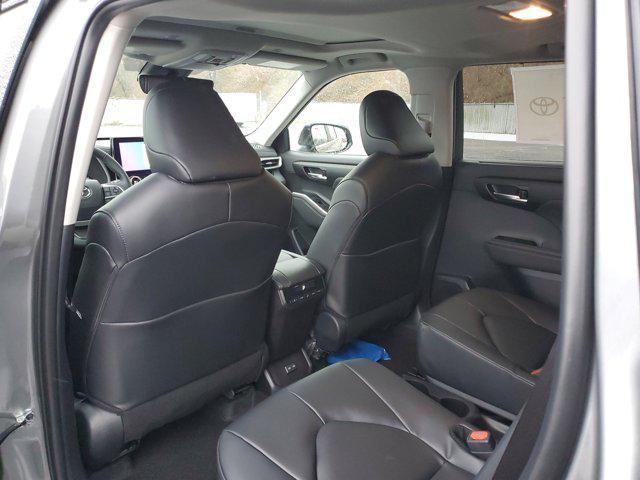 new 2026 Toyota Highlander car, priced at $48,858