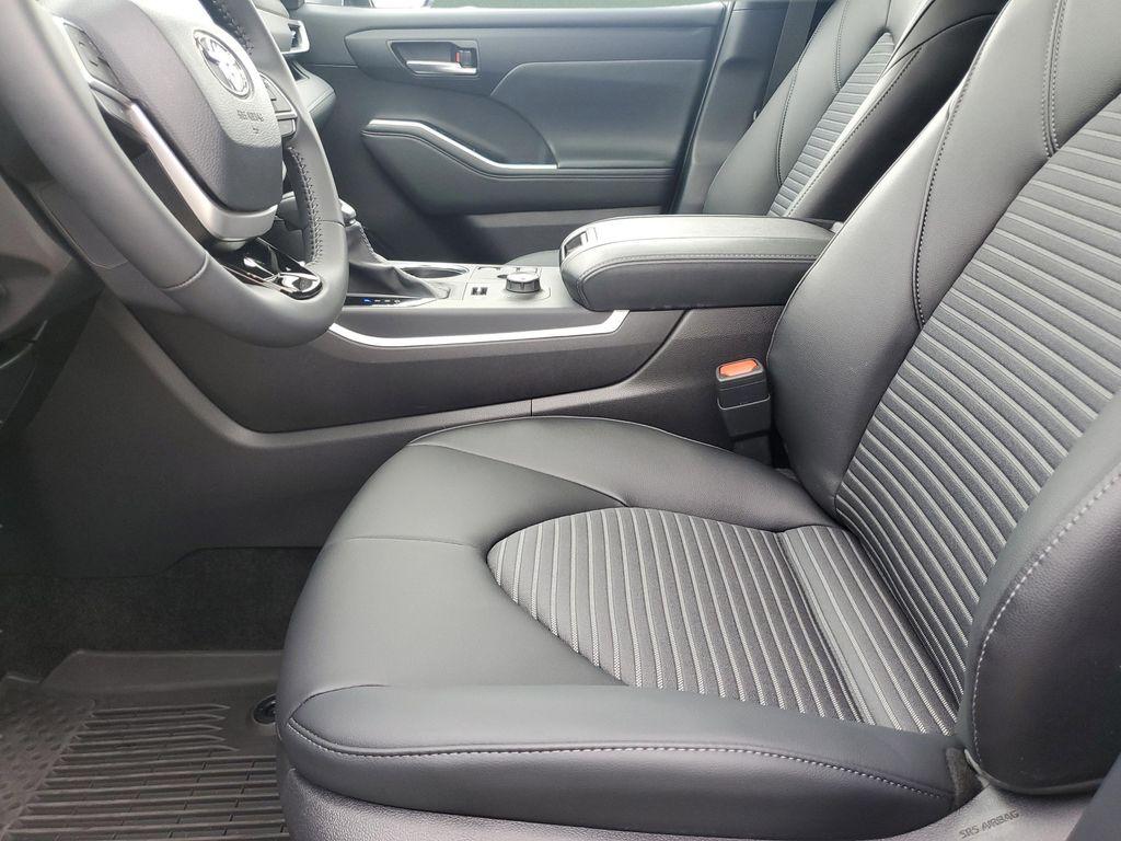 used 2026 Toyota Highlander car, priced at $49,781