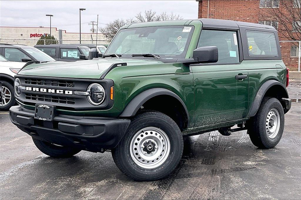 new 2025 Ford Bronco car, priced at $41,851