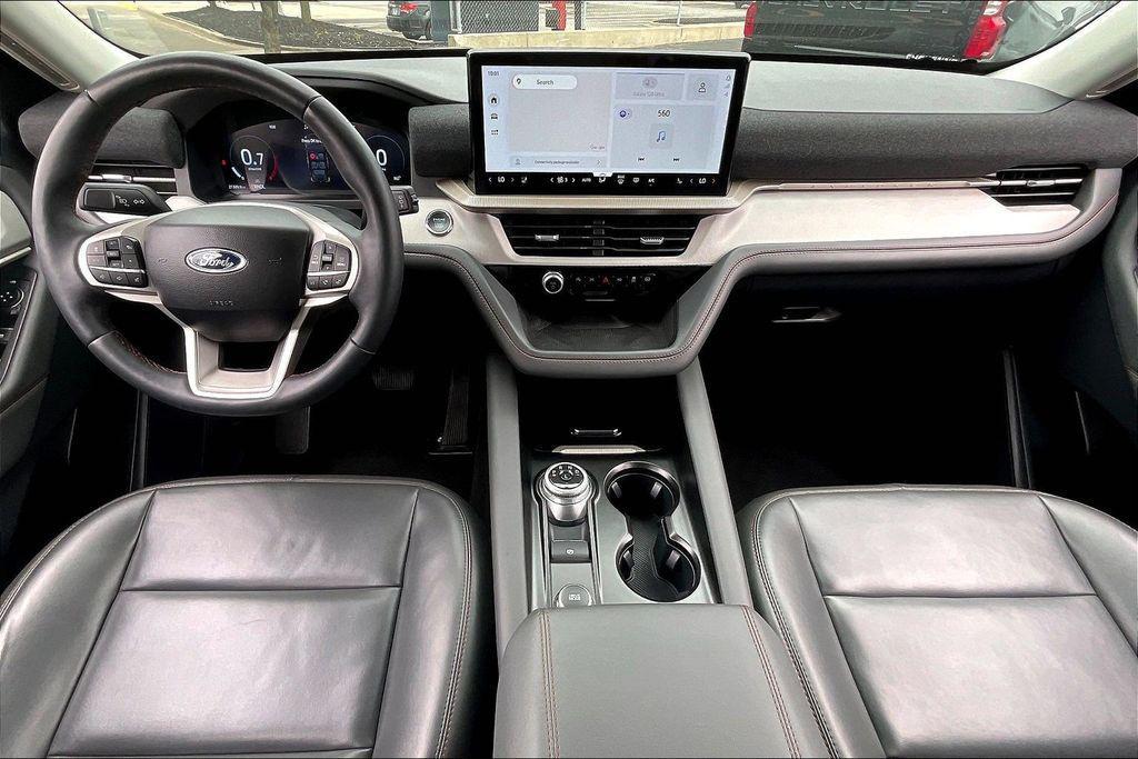 used 2025 Ford Explorer car, priced at $39,104