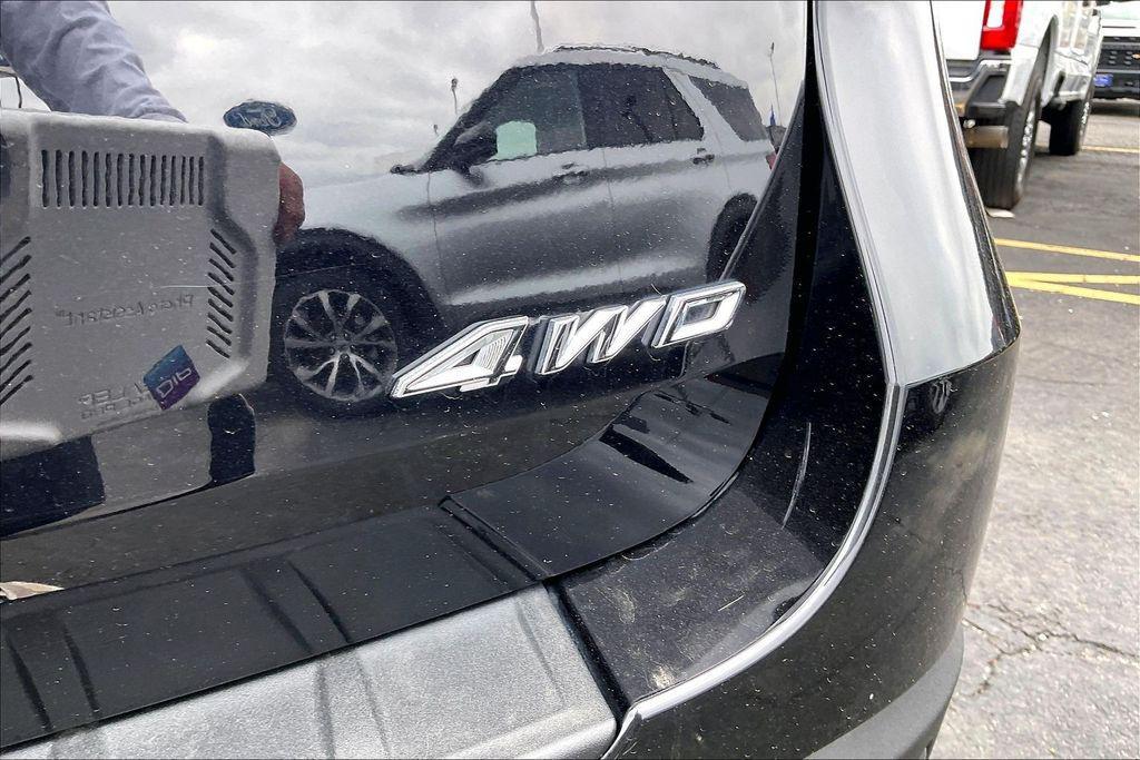 used 2025 Ford Explorer car, priced at $39,104