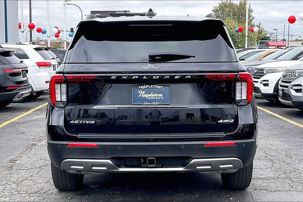 used 2025 Ford Explorer car, priced at $39,104