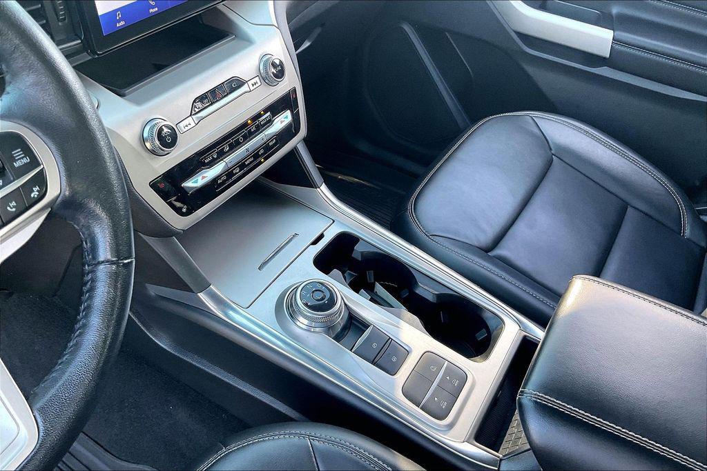 used 2023 Ford Explorer car, priced at $30,952