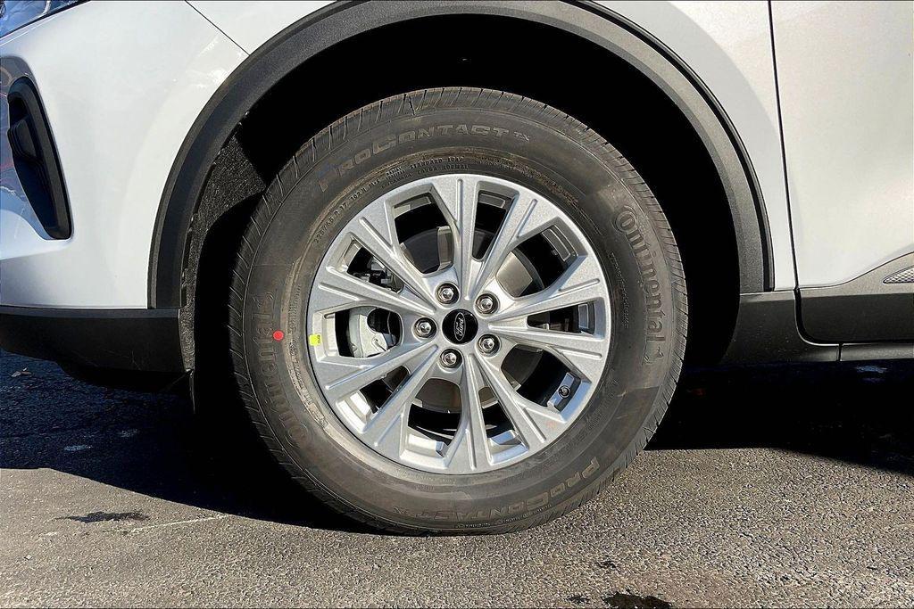 new 2026 Ford Escape car, priced at $29,647