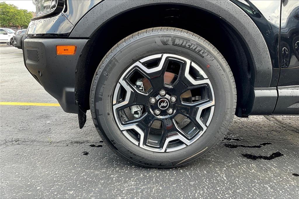 new 2025 Ford Bronco Sport car, priced at $38,308
