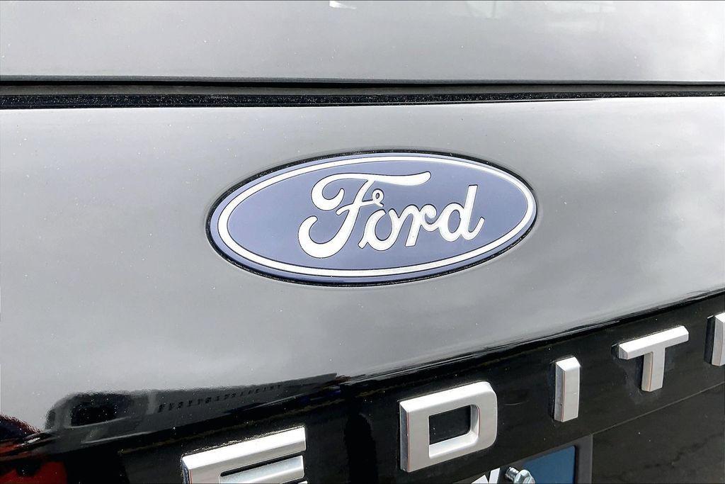 used 2025 Ford Expedition car, priced at $66,108