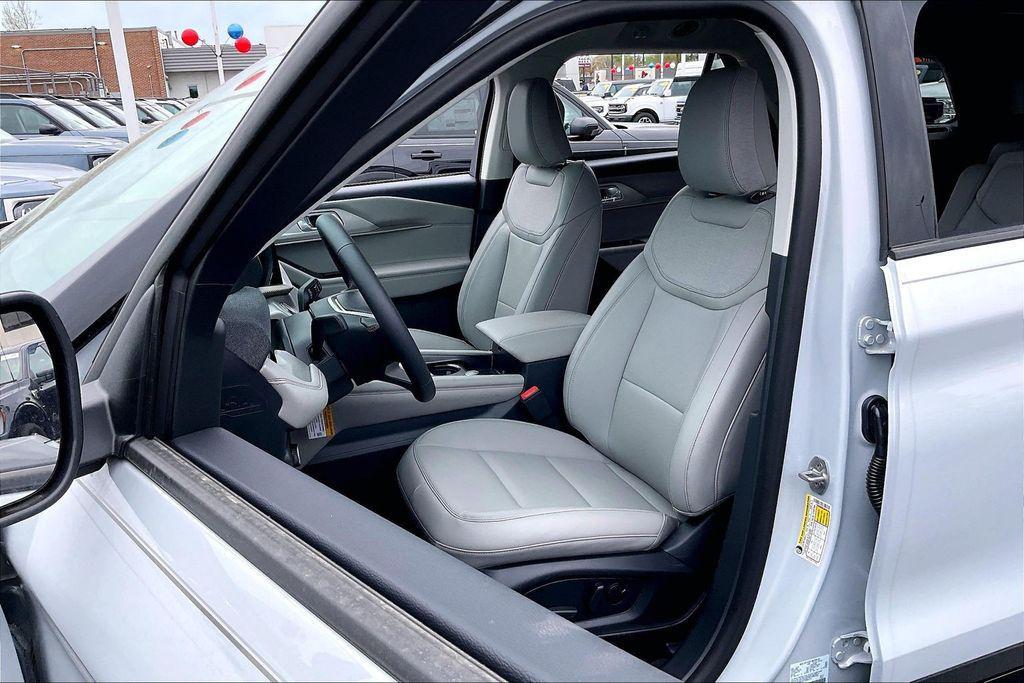 new 2026 Ford Explorer car, priced at $44,412