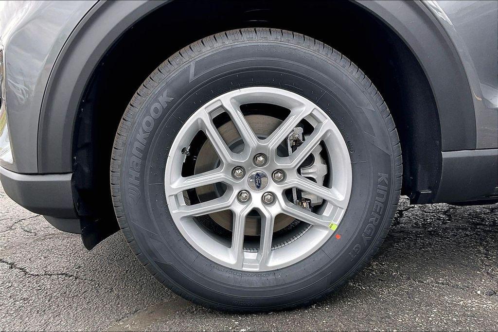 new 2026 Ford Explorer car, priced at $39,248