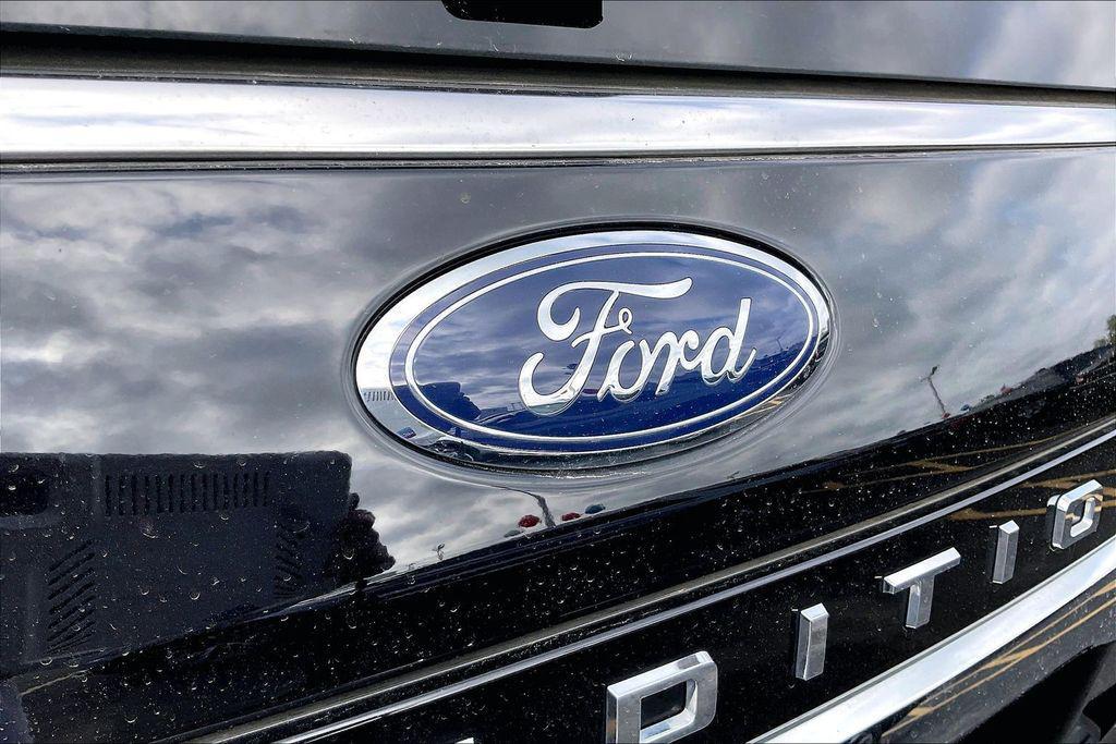 used 2024 Ford Expedition car, priced at $52,770