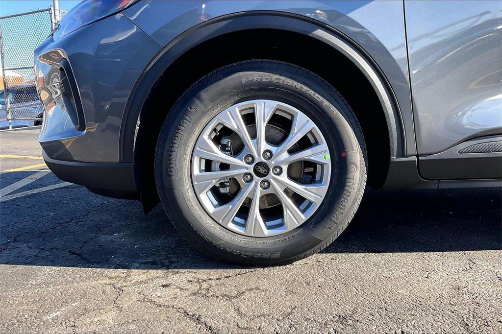 new 2026 Ford Escape car, priced at $27,902